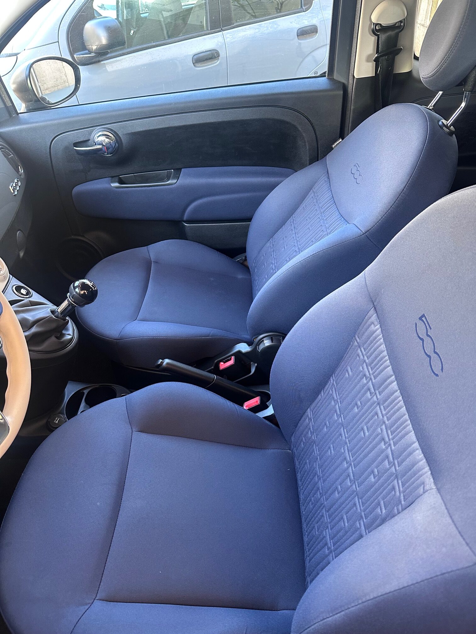 
								Fiat 500C 1.0 Hybrid Cult full									